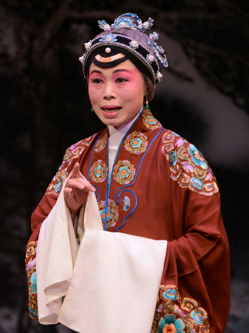 Chan Yuk-hing as Madam Wong